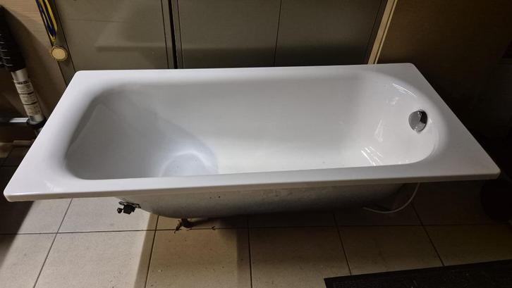klein ligbad, Doe-het-zelf en Bouw, Sanitair, Zo goed als nieuw, Bad, Ophalen