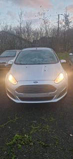 FORD FIESTA 2016 ESSENCE 1AN GARANTIE, Auto's, Euro 6, Parkeersensor, Bedrijf, 5 deurs