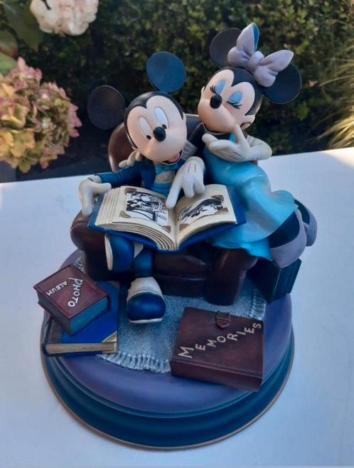 Uniek exemplaar van Markrita Minnie &Mickey Mouse in de sofa, Verzamelen, Disney, Mickey Mouse, Ophalen of Verzenden