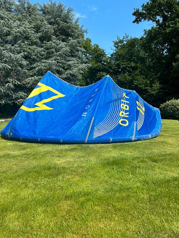 Kite - voiles - planche …, Watersport en Boten, Kitesurfen, Zo goed als nieuw, Kite, Ophalen