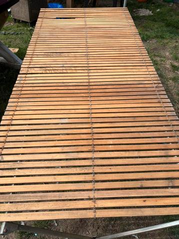 Markttafel oprolbaar hout beschikbaar voor biedingen