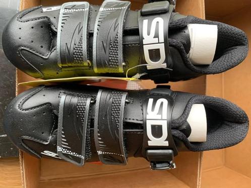 Nieuwe wielerschoenen Sidi Scarpe Level (maat 36), Fietsen en Brommers, Fietsaccessoires | Fietskleding, Ophalen of Verzenden