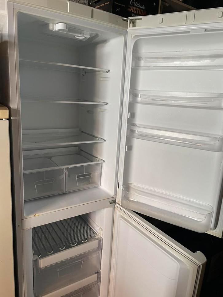 Inveco koelkast, Elektronische apparatuur, Koelkasten en IJskasten, Zo goed als nieuw, Met aparte vriezer, 150 tot 200 liter, 160 cm of meer