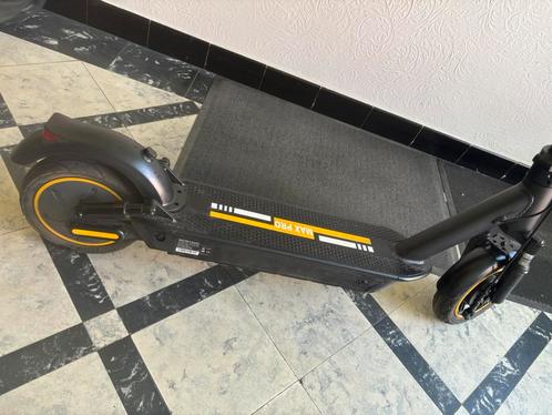 Pro max elektrische step, Fietsen en Brommers, Steps, Zo goed als nieuw, Elektrische step (E-scooter), Ophalen