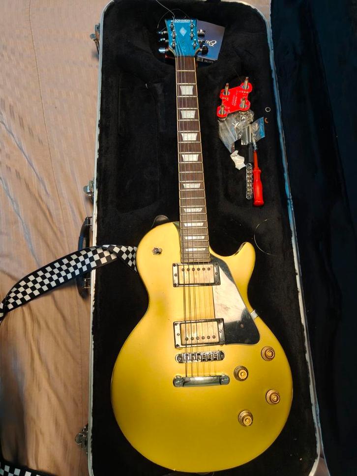 Hohner LS 75 '89 - Lundgren upgrade - TKL Case, Musique & Instruments, Instruments à corde | Guitares | Électriques, Enlèvement ou Envoi