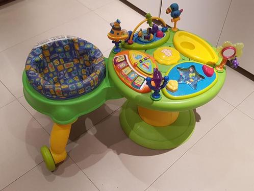 Table de jeu Bébé Bright Starts avec chaise pivotante, Kinderen en Baby's, Speelgoed | Speeltafels, Zo goed als nieuw, Ophalen
