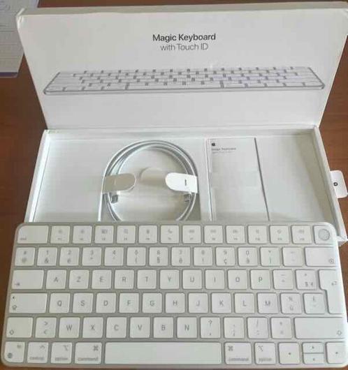 Clavier apple Magic Keyboard (A2449), Informatique & Logiciels, Claviers, Comme neuf, Azerty, Sans fil