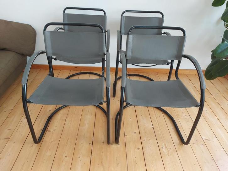 Vier BREUER stoelen in leer en staal, Huis en Inrichting, Stoelen, Gebruikt, Vier, Leer, Metaal, Grijs, Ophalen