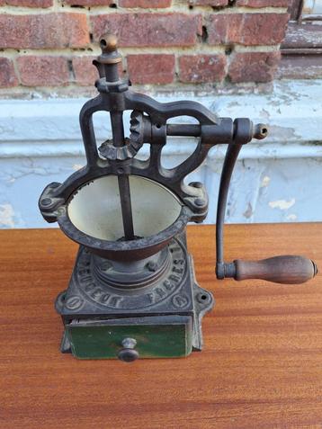 Ancien moulin à café Peugeot A1 beschikbaar voor biedingen