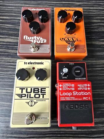 4 effectpedalen in gloednieuwe staat!, Muziek en Instrumenten, Effecten, Ophalen, Zo goed als nieuw