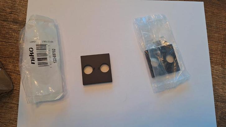 Afwerkingen toetsen niko diverse soorten alles vanaf 1 euro, Doe-het-zelf en Bouw, Elektriciteit en Kabels, Nieuw, Ophalen