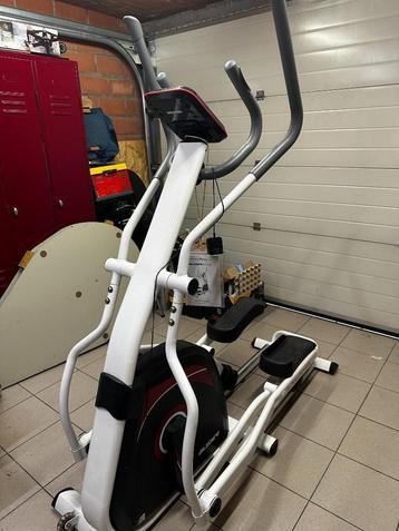 Flow Fitness Glider DCT1100 Crosstrainer – Zeer goede staat beschikbaar voor biedingen
