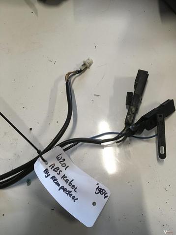 Mercedes w201 / 190 1983 ABS Kabel bij rempedaal beschikbaar voor biedingen