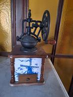 Antieke koffiemolen met delfts blauw, Antiek en Kunst, Antiek | Keukengerei, Ophalen