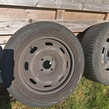 autovelgen beschikbaar voor biedingen