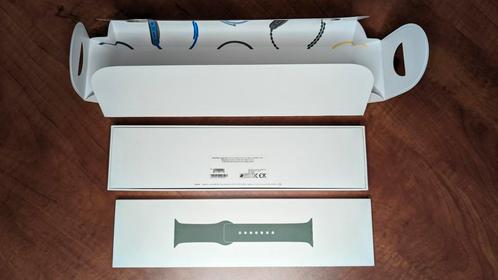 Apple Watch 7 wifi, vert, 45mm. Bracelet NEUF scellé, Bijoux, Sacs & Beauté, Montres connectées, Comme neuf, Vert