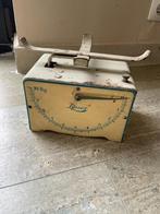 Vintage Lyssex huishoudweegschaal (Zwitsers merk). Collector, Antiek en Kunst, Ophalen of Verzenden