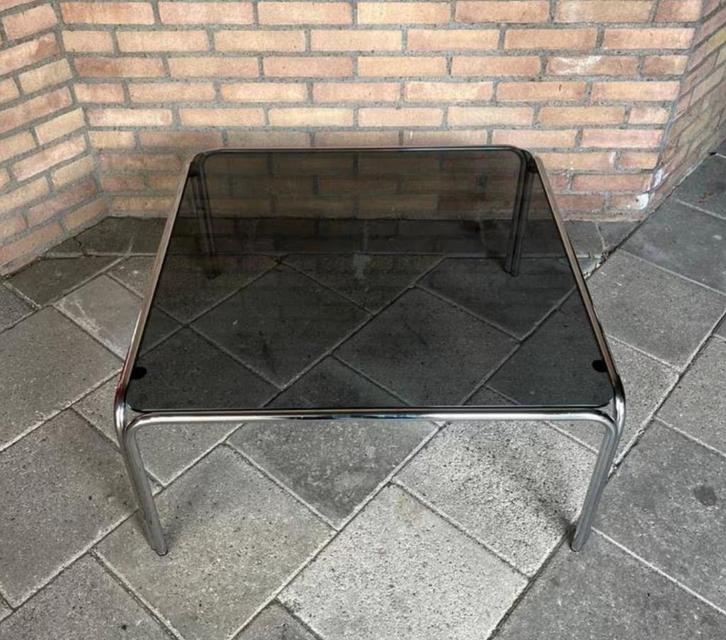Vintage Bauhaus Salontafel Rookglas Jaren 70 Space Age, Huis en Inrichting, Tafels | Salontafels, Gebruikt, Minder dan 50 cm, 50 tot 100 cm