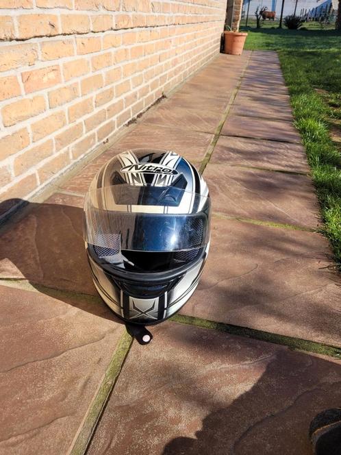 Nitro Moter helm, Fietsen en Brommers, Brommerhelmen, Zo goed als nieuw, Medium, Ophalen