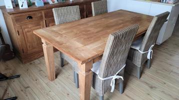 Set van 4 rieten stoelen beschikbaar voor biedingen