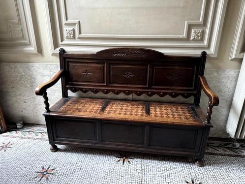 Antieken kofferbank met 2 bijhorende stoelen, Antiquités & Art, Antiquités | Meubles | Chaises & Canapés, Enlèvement