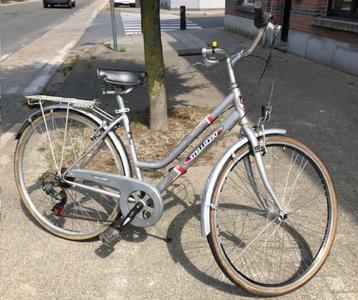 damesfiets met 7 versnellingen,fiets=nagezien-alles werkt beschikbaar voor biedingen