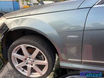 MERCEDES W204 S204 Groen 779 links voorscherm 2011-2013 beschikbaar voor biedingen