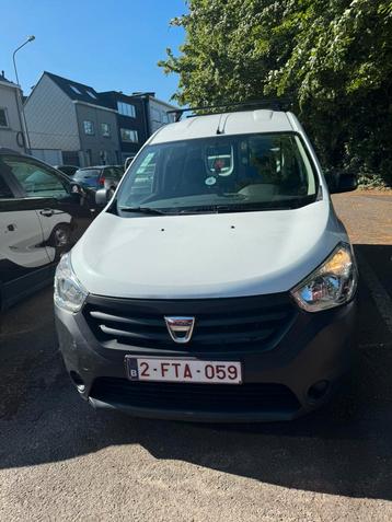 lichte vracht Dacia Dokker 2013, Voorwielaandrijving, Euro 5, Zwart, 4 cilinders