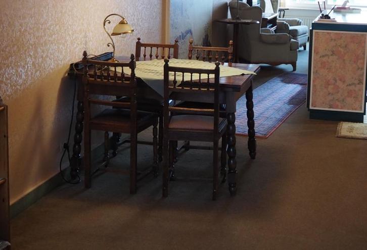 massieve houten tafel, Antiek en Kunst, Antiek | Meubels | Tafels, Ophalen