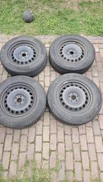 4 winterbanden en velgen 235/65/17 voor Renault Espace 2016, Auto-onderdelen, Ophalen, Gebruikt, Banden en Velgen, 17 inch