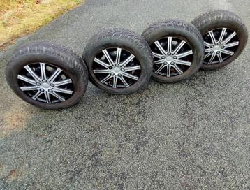 Bons pneus hiver 185/65-14 avec jantes Skoda Roomster beschikbaar voor biedingen