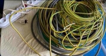 Elektrische materiaal beschikbaar voor biedingen
