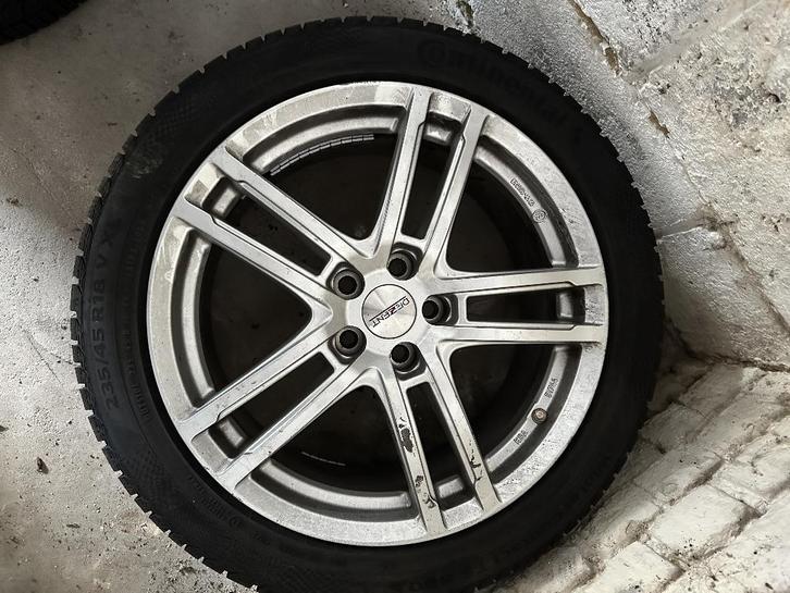 Pneus d'hiver sur jantes de 18 pouces (Volvo V60 et S60), Autos : Pièces & Accessoires, Pneus & Jantes, Jante(s), Pneus hiver