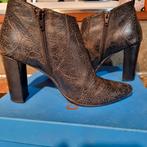 Bottillons, Enlèvement ou Envoi, Porté, Brun