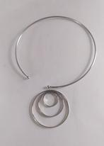 choker, Ophalen, Zo goed als nieuw