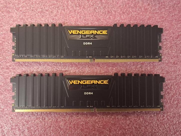 16gb DDR4 (2x 8gb, 3600Mhz, CL18) - Corsair Vengeance LPX, Computers en Software, RAM geheugen, Zo goed als nieuw, Desktop, 16 GB
