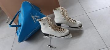 Schaatsen Adidas maat 40 wit model KAREN + beschermers + tas beschikbaar voor biedingen