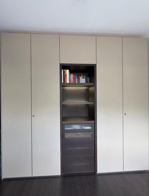 Poliform dressoir, Huis en Inrichting, Kasten | Wandmeubels, Zo goed als nieuw, 200 cm of meer, 250 tot 300 cm, 50 tot 75 cm, Met lade(s)