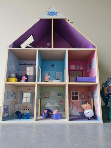 Maison de poupée Peppa Pig avec de nombreux accessoires