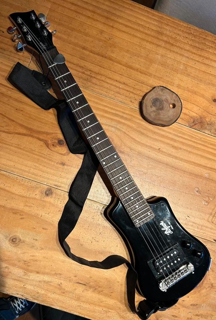 Guitare électrique Höfner Shorty — avec sac de transport, Musique & Instruments, Instruments à corde | Guitares | Électriques
