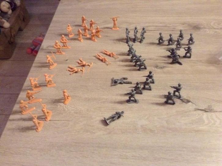 Speelgoed leger set (42 stuks), Kinderen en Baby's, Speelgoed | Actiefiguren, Zo goed als nieuw, Ophalen of Verzenden