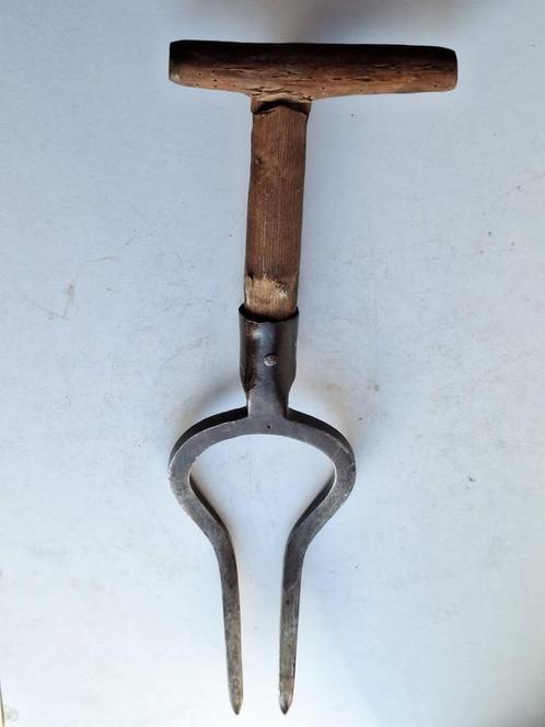 Très ancienne fourche arrache betteraves / racines, Antiek en Kunst, Antiek | Gereedschap en Instrumenten, Ophalen of Verzenden