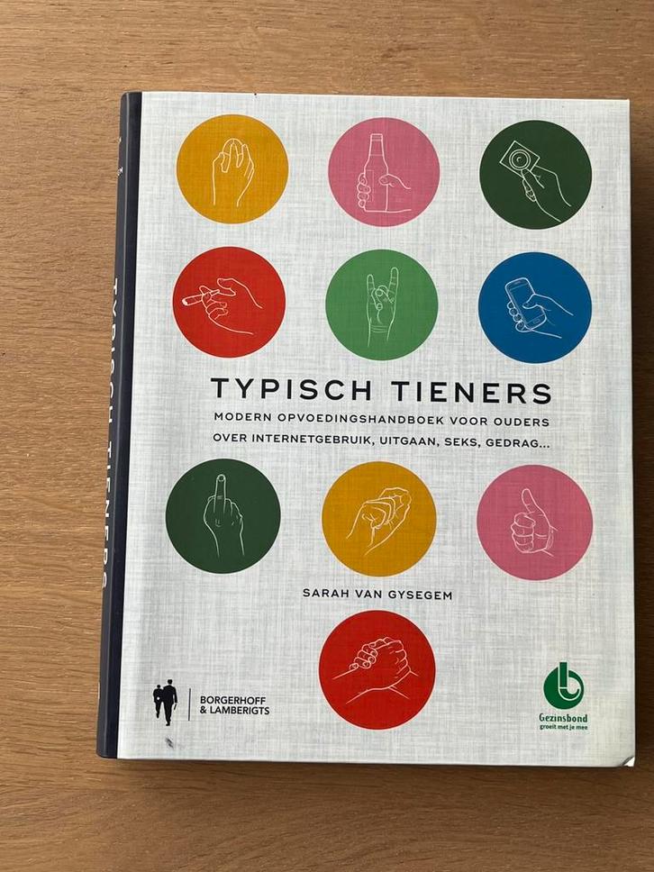 Sarah Van Gysegem - Typisch tieners, Boeken, Politiek en Maatschappij, Nieuw, Ophalen