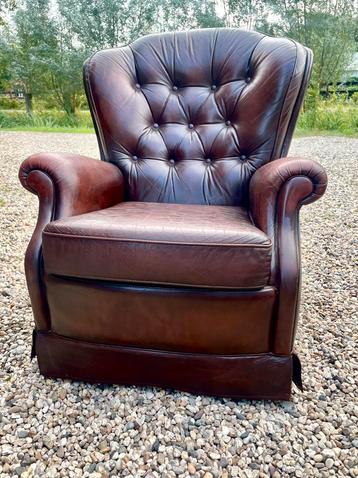 Lederen engelse chesterfield fauteuil donkerbruin capitonné beschikbaar voor biedingen