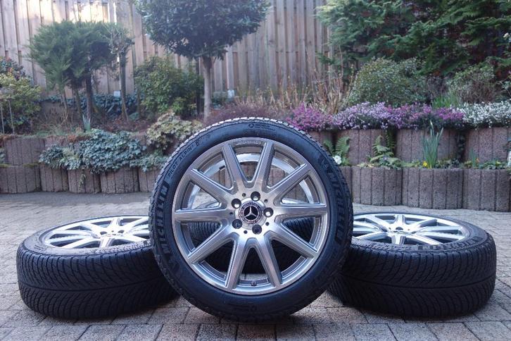 Mercedes A/B/CLA - Nieuwe 18 inch AMG velgen en winterbanden, Auto-onderdelen, Banden en Velgen, Banden en Velgen, Winterbanden
