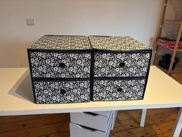 Rangement IKEA FLARRA pour étagère KALLAX beschikbaar voor biedingen