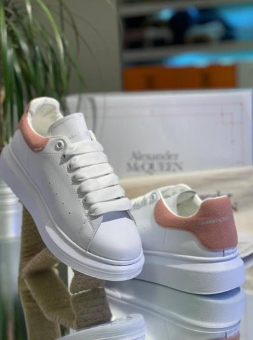 alexander mcqueen schoenen, Vêtements | Femmes, Chaussures, Neuf, Sneakers et Baskets, Blanc, Enlèvement ou Envoi