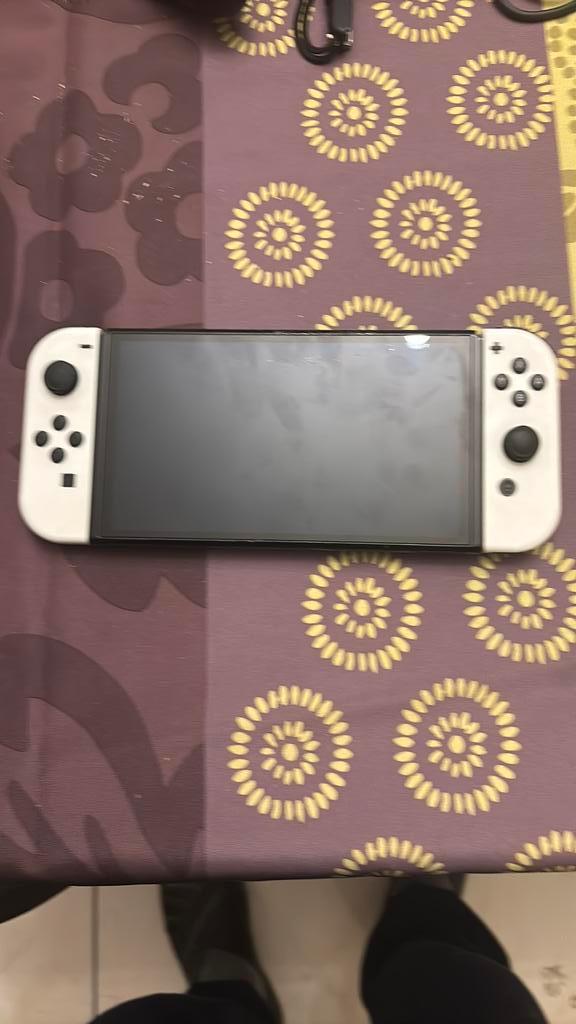 Switch OLED, Games en Spelcomputers, Spelcomputers | Nintendo Switch, Switch OLED, Ophalen