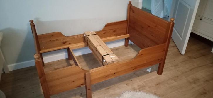 Meegroei bed Sundvik, Antiek en Kunst, Antiek | Meubels | Bedden, Ophalen