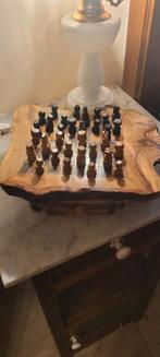 Échiquier fabriqué à la main, Enlèvement